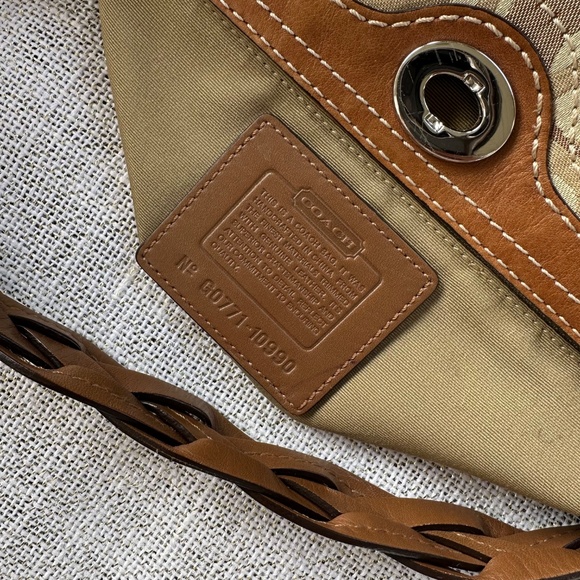 Coach Chelsea Optic Signature Hobo (G0771-10990) - Picture 11 of 12